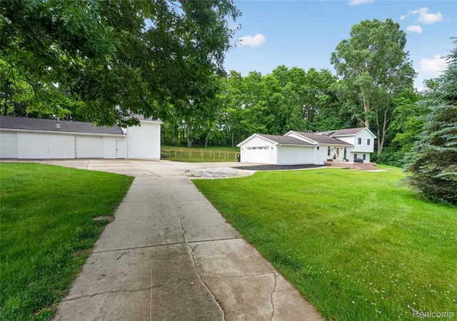 Homes for sale in Putnam Township Livingston, MI | 8655 Joey Dr, Putnam Township Livingston, MI 48169 | MLS# 20261046089