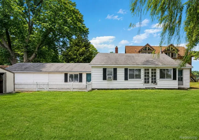 2nd image of 95 N Hulbert St, White Lake, MI 48386 | MLS# 20261046108
