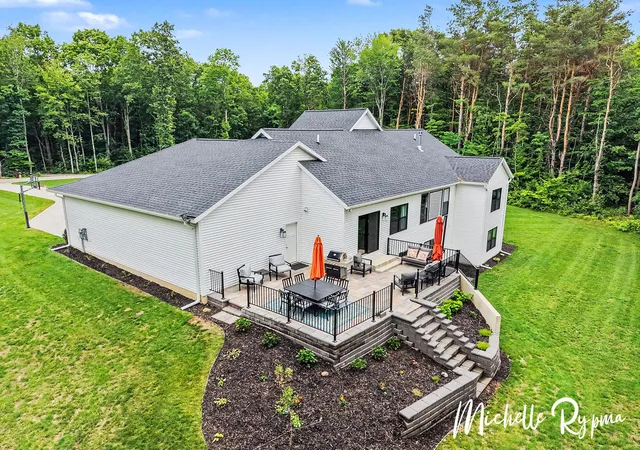 2nd image of 5812 Timber Bluff Trl, Fennville, MI 49408 | MLS# 71026030309