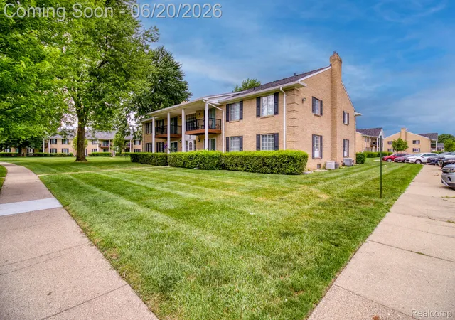 Photo 2 of Condo for sale at 11845 Ina Dr, Sterling Heights, MI 48312 | MLS# 20261046128 | Listing updated on 2026-06-20