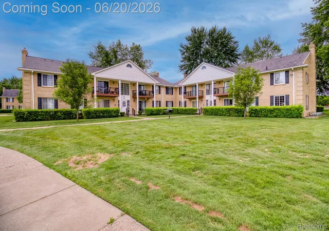 Photo 3 of Condo for sale at 11845 Ina Dr, Sterling Heights, MI 48312 | MLS# 20261046128 | Listing updated on 2026-06-20