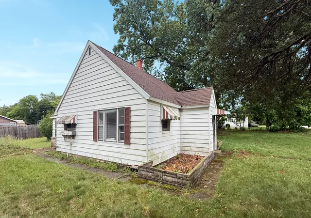 15th image of 301 Mcmaster St, Dowagiac, MI 49047 | MLS# 69026030328
