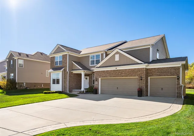 2nd image of 2130 Findley Cir, Lake Orion, MI 48360 | MLS# 20261046149
