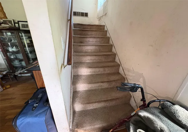 16th image of 818 Loa St, Lansing, MI 48910 | MLS# 20261046152