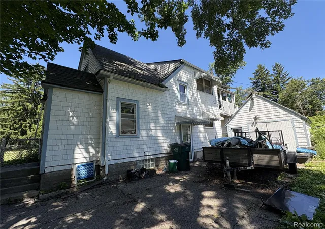 4th image of 818 Loa St, Lansing, MI 48910 | MLS# 20261046152