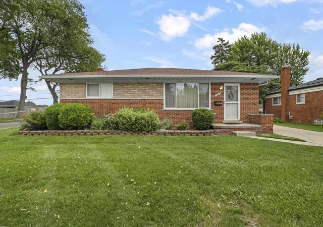1st image of 28450 Suburban Dr, Warren, MI 48088 | MLS# 58050211919