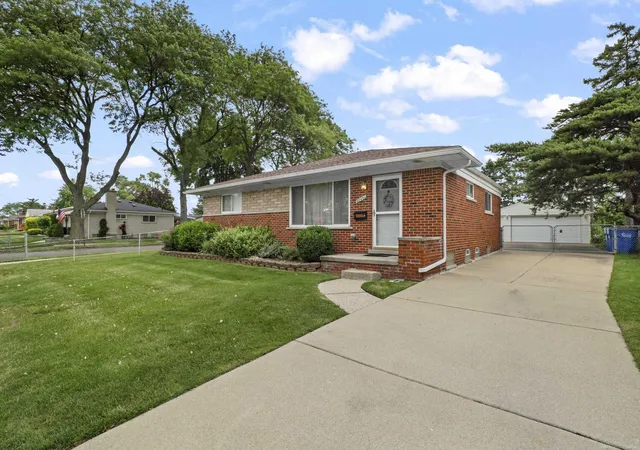 2nd image of 28450 Suburban Dr, Warren, MI 48088 | MLS# 58050211919
