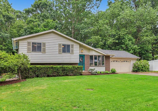 Homes for sale in Alpine Township Kent, MI | 4818 Kittery Dr Nw, Alpine Township Kent, MI 49321 | MLS# 65026030334