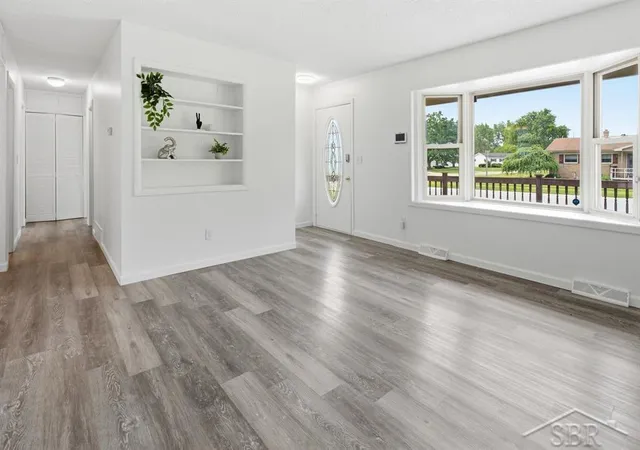Photo 3 of Single family home for sale at 708 Piper Dr, Saginaw, MI 48604 | MLS# 61050211921 | Listing updated on 2026-09-10