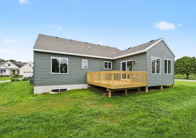 4th image of 5493 Rose Ridge Ct Ne, Rockford, MI 49341 | MLS# 65026030353