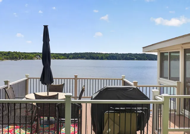 Homes for sale in Franklin Township Lenawee, MI | 14 The Blvd, Franklin Township Lenawee, MI 49265 | MLS# 55026030350