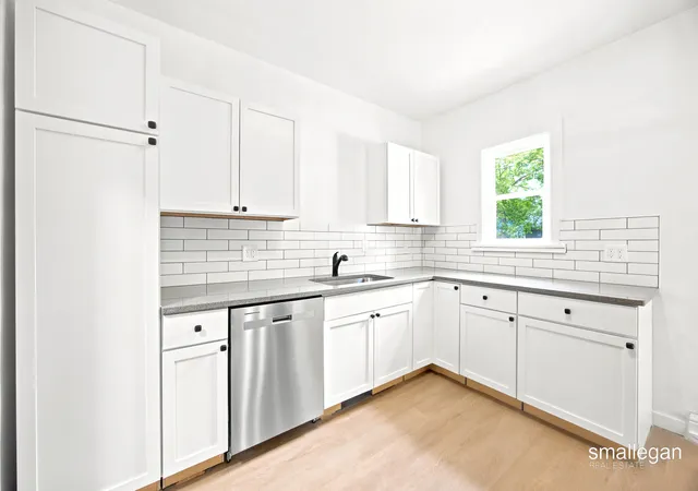 Photo 3 of Single family home for sale at 1346 5th Street, Muskegon, MI 49441 | MLS# 65026030358 | Listing updated on 2026-10-17