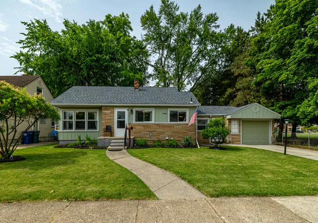 1st image of 2225 Mclain Ave, Lincoln Park, MI 48146 | MLS# 81026030371