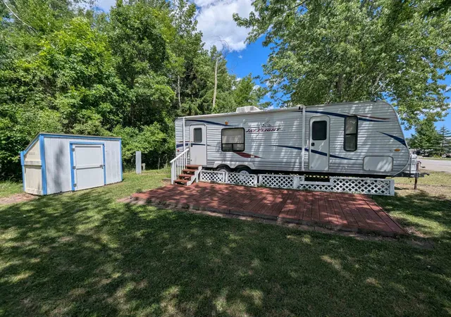 2nd image of 831 S Main St, Au Gres, MI 48703 | MLS# 77080069923