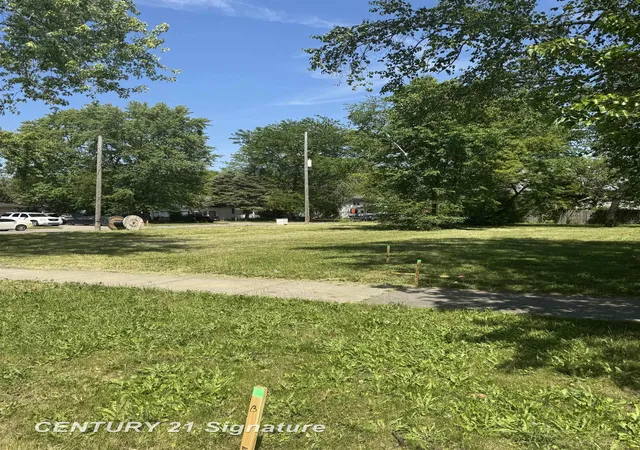 Photo 1 of Land for sale at 2458 N Oakley St, Saginaw, MI 48602 | MLS# 61050211939 | Listing updated on 2026-08-18