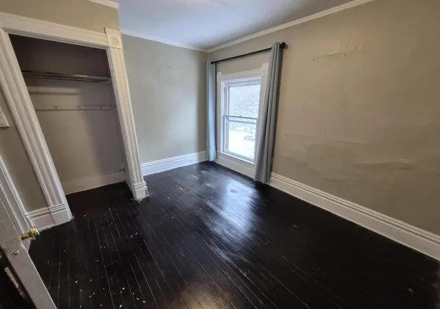 3rd image of 300 Eureka Ave SE, Grand Rapids, MI 49506 | MLS# 72026030375