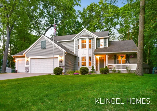 1st image of 14936 Woodacre Ct, Grand Haven, MI 49417 | MLS# 71026030393