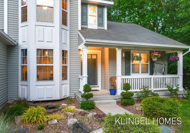 2nd image of 14936 Woodacre Ct, Grand Haven, MI 49417 | MLS# 71026030393