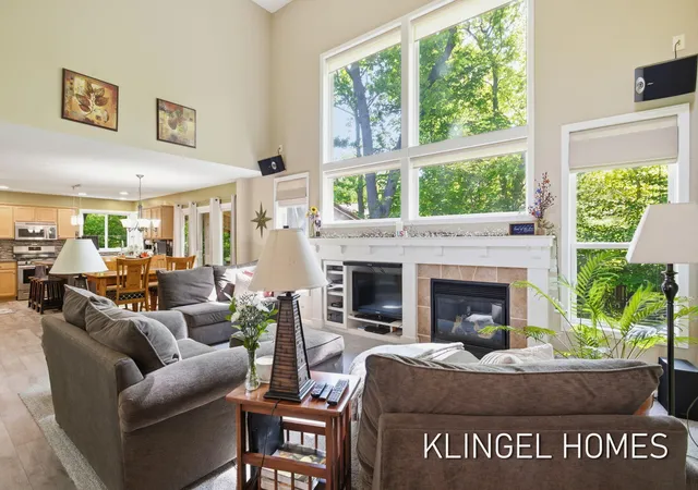 3rd image of 14936 Woodacre Ct, Grand Haven, MI 49417 | MLS# 71026030393