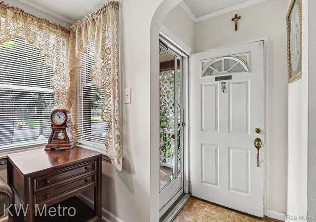 Photo 4 of Single family home for sale at 2815 Ellwood Ave, Berkley, MI 48072 | MLS# 20261046221 | Listing updated on 2026-06-20