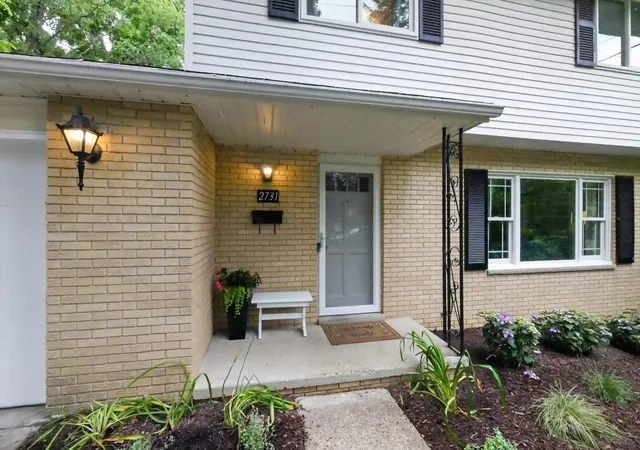 2nd image of 2731 Valley Dr, Ann Arbor, MI 48103 | MLS# 81026030416
