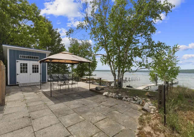 1st image of 4354 Crystal Dr, Beulah, MI 49617 | MLS# 78080069926