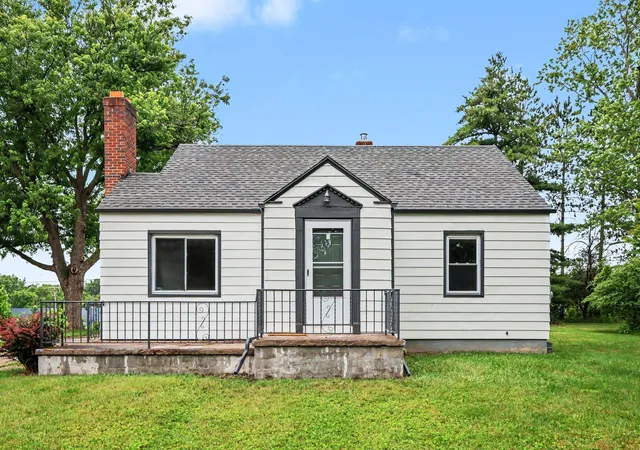 18th image of 2215 Coolidge St, Lansing, MI 48906 | MLS# 65026030423