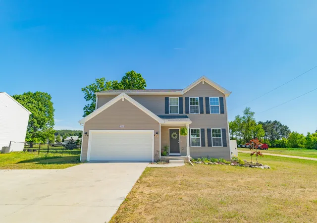 33rd image of 25091 Front Ave, Mattawan, MI 49071 | MLS# 66026030424
