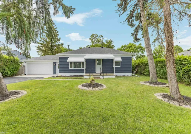 Photo 2 of Single family home for sale at 23030 Masonic Blvd, Saint Clair Shores, MI 48082 | MLS# 58050211956 | Listing updated on 2026-07-21