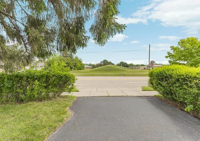 Photo 3 of Single family home for sale at 23030 Masonic Blvd, Saint Clair Shores, MI 48082 | MLS# 58050211956 | Listing updated on 2026-07-21