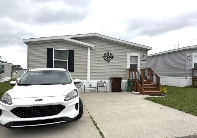 2nd image of 1042 Jackson Ct, Mount Pleasant, MI 48858 | MLS# 79080069928