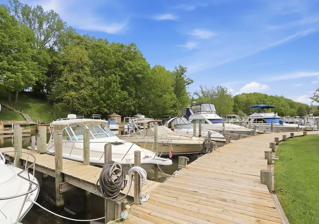 5th image of 1 N Bailey Ave, South Haven, MI 49090