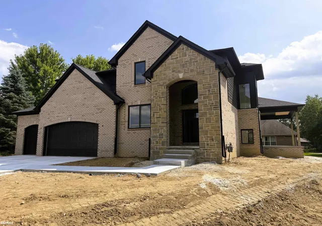 Photo 2 of Single family home for sale at 1612 Royal Birkdale Dr, Oxford, MI 48371 | MLS# 58050211964 | Listing updated on 2026-08-31