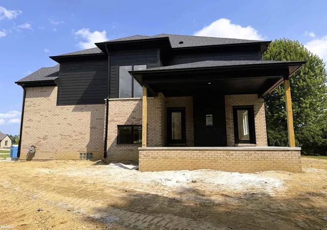 Photo 3 of Single family home for sale at 1612 Royal Birkdale Dr, Oxford, MI 48371 | MLS# 58050211964 | Listing updated on 2026-08-31