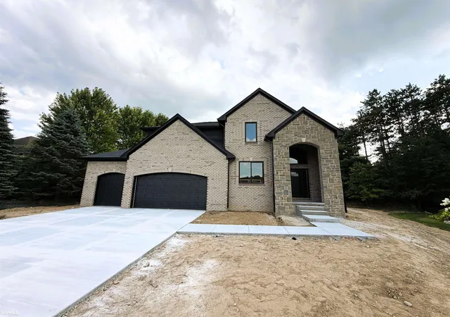 Photo 3 of Single family home for sale at 1612 Royal Birkdale Dr, Oxford, MI 48371 | MLS# 58050211964 | Listing updated on 2026-08-31