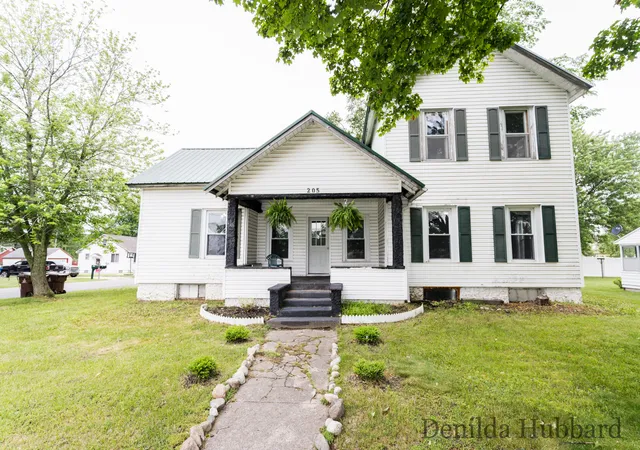 Homes for sale in Unknown Out Of State, MI | 205 N Lincoln Ave, Unknown Out Of State, MI 48850 | MLS# 65026030454
