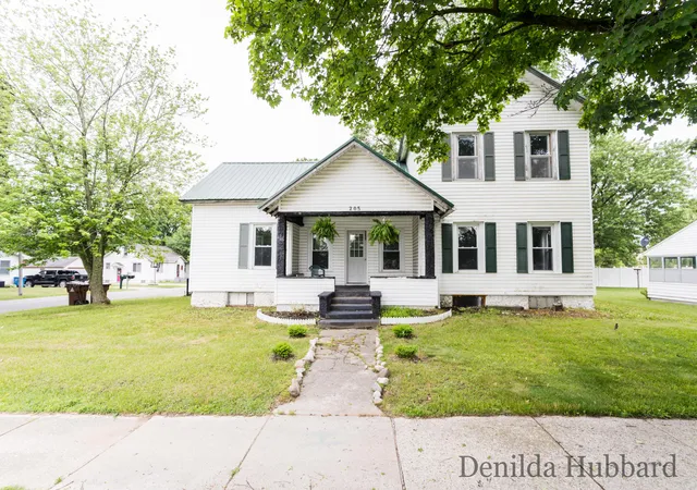 Homes for sale in Unknown Out Of State, MI | 205 N Lincoln Ave, Unknown Out Of State, MI 48850 | MLS# 65026030454