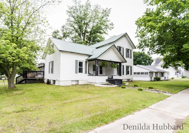 Homes for sale in Unknown Out Of State, MI | 205 N Lincoln Ave, Unknown Out Of State, MI 48850 | MLS# 65026030454