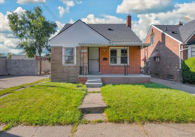 Photo 1 of Single family home for sale at 19129 Fairport St, Detroit, MI 48205 | MLS# 20261046277 | Listing updated on 2026-08-22