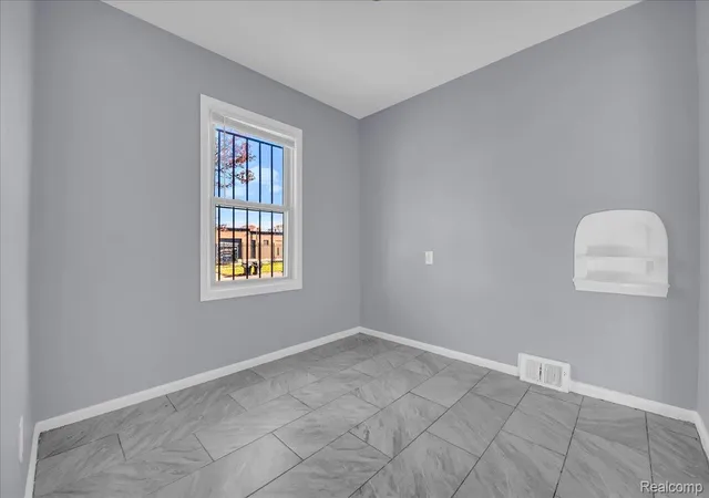 Photo 4 of Single family home for sale at 19129 Fairport St, Detroit, MI 48205 | MLS# 20261046277 | Listing updated on 2026-08-22