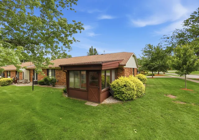 Listing Photo 3 - Condo for sale in building located at 53 Old Mill Dr, Allegan, MI 49423 - Unit #2