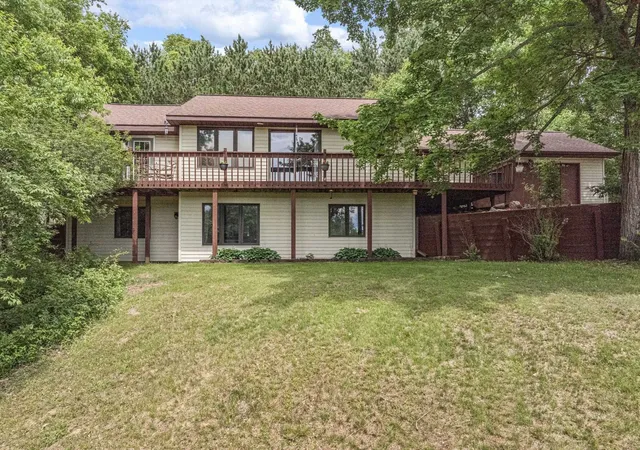 Photo 2 of Single family home for sale at 804 Arbutus Dr, Cadillac, MI 49601 | MLS# 78080069932 | Listing updated on 2026-09-07