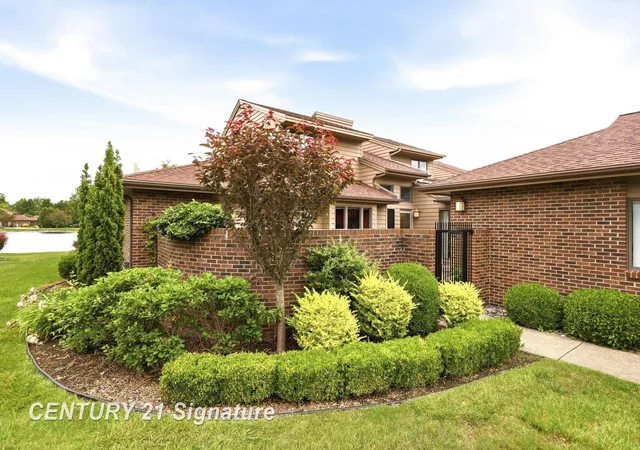 Photo 3 of Condo for sale at 2715 Inverness Dr, Bay City, MI 48706 | MLS# 61050211974 | Listing updated on 2026-06-18