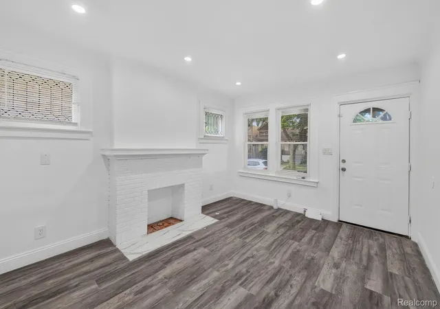 Photo 4 of Single family home for sale at 15906 Monica St, Detroit, MI 48238 | MLS# 20261046290 | Listing updated on 2026-10-07