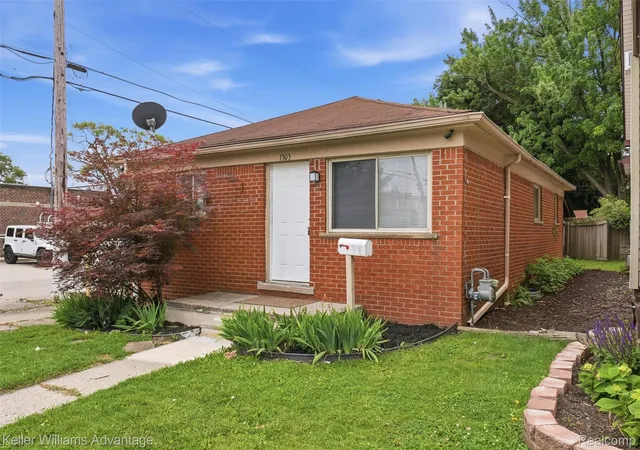 2nd image of 1303 College Ave, Lincoln Park, MI 48146 | MLS# 20261046334