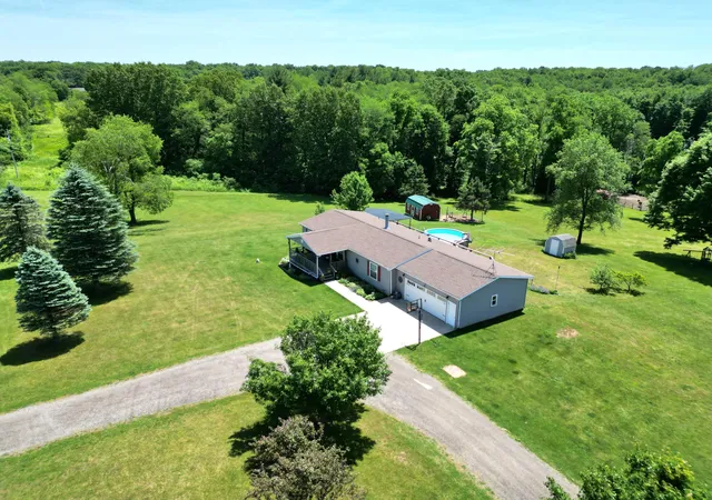 3rd image of 13229 Harder Rd, Three Rivers, MI 49093 | MLS# 68026030499