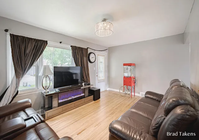 Photo 4 of Single family home for sale at 1852 Collingwood Ave SW, Wyoming, MI 49519 | MLS# 65026030504 | Listing updated on 2026-06-20