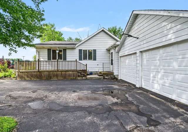 Homes for sale in Ingersoll Township Midland, MI | 4480 S Sasse Rd, Ingersoll Township Midland, MI 48626 | MLS# 61050211992