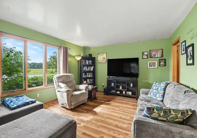 Homes for sale in Ingersoll Township Midland, MI | 4480 S Sasse Rd, Ingersoll Township Midland, MI 48626 | MLS# 61050211992