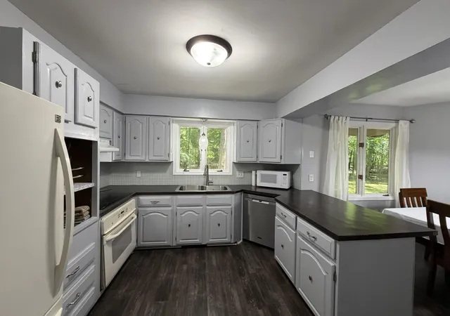Homes for sale in Algoma Township Kent, MI | 9051 Algoma Ave Ne, Algoma Township Kent, MI 49341 | MLS# 65026030517